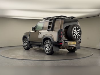 Used Land Rover Defender 2025 for sale - 77201049: Photo