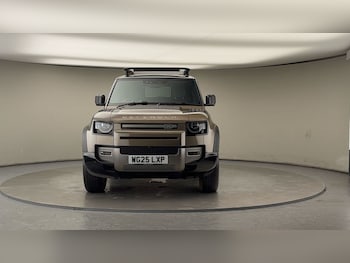 Used Land Rover Defender 2025 for sale - 77201049: Photo
