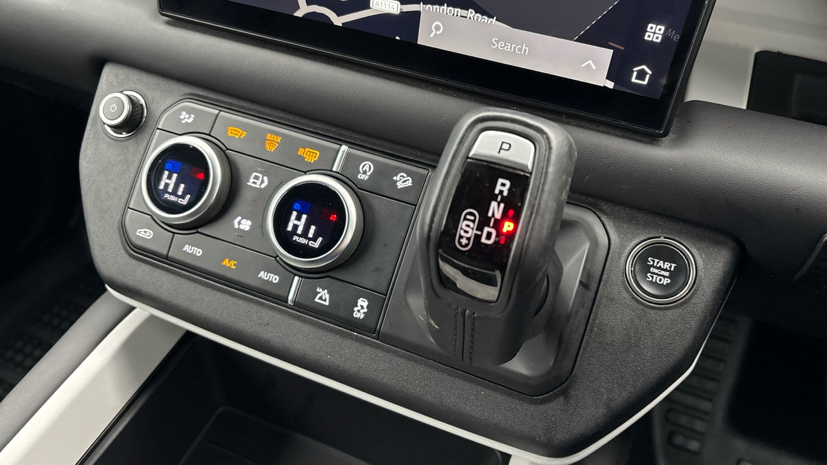 Used Land Rover Defender 2025 for sale - 77201049: Photo 6