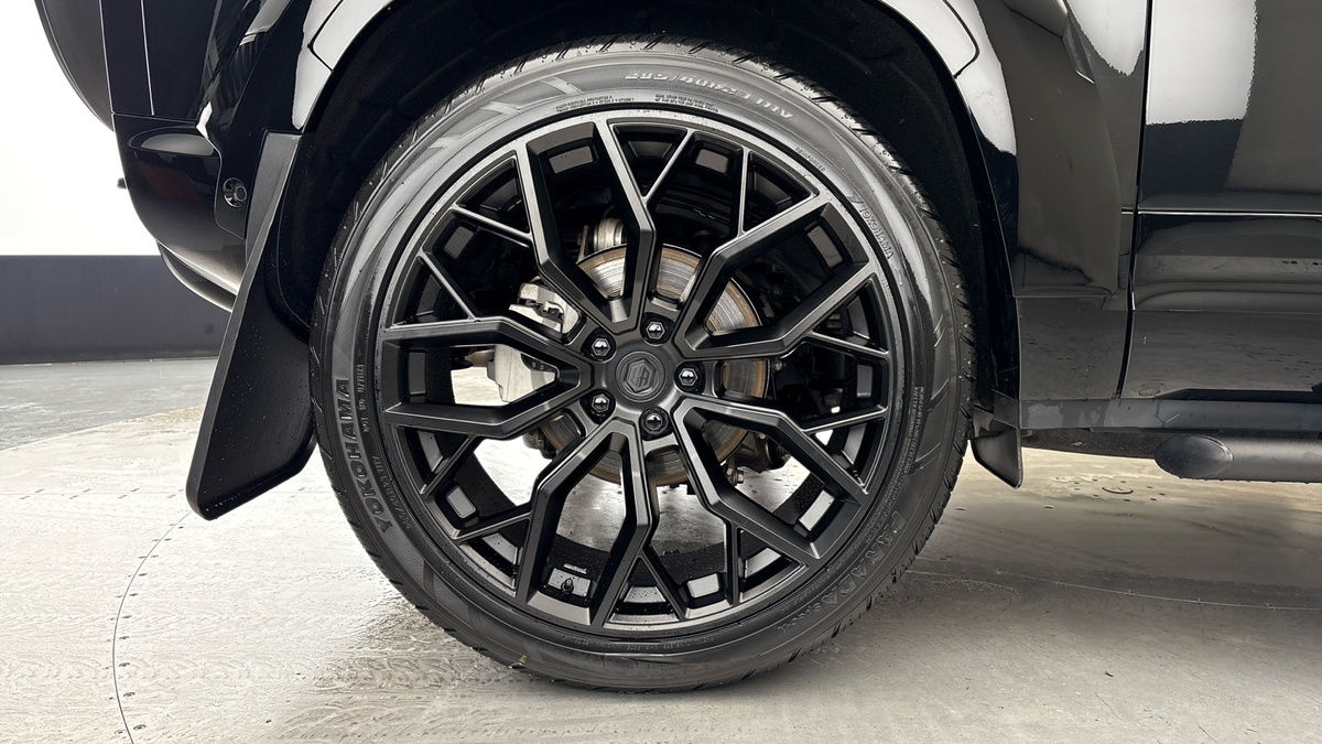 Used Land Rover Defender 90 2024 for sale - 76863664: Photo 10