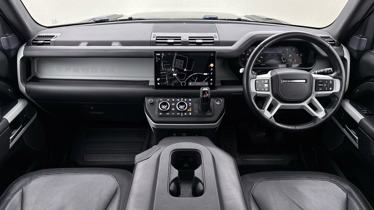 Used Land Rover Defender 90 2024 for sale - 76863664: Photo 12