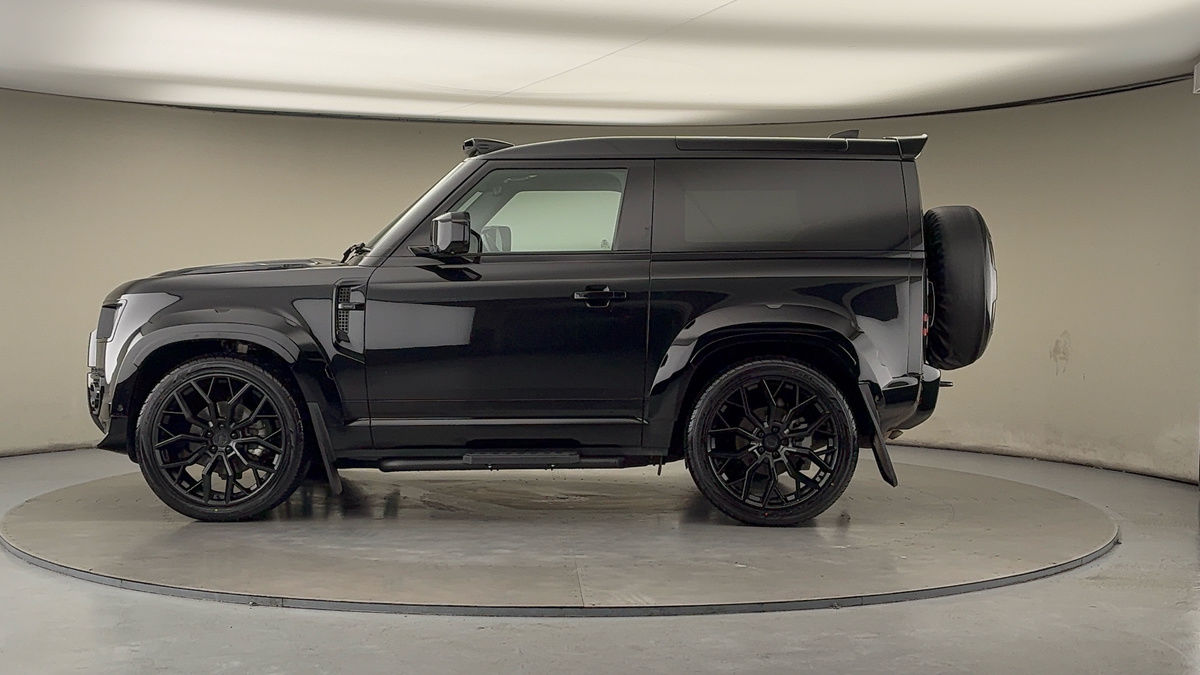 Used Land Rover Defender 90 2024 for sale - 76863664: Photo 15