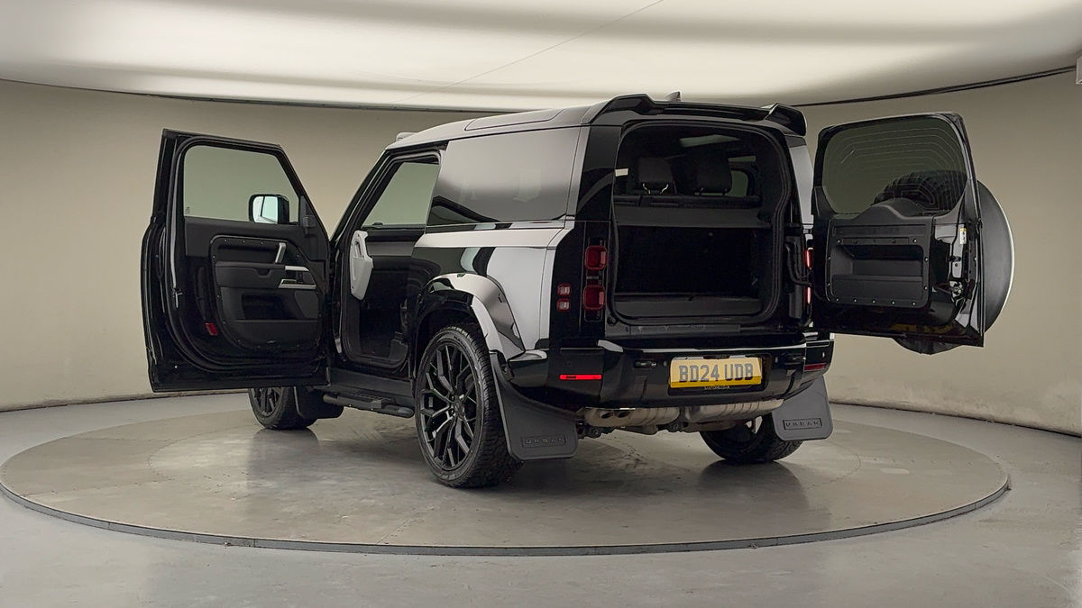 Used Land Rover Defender 90 2024 for sale - 76863664: Photo 23