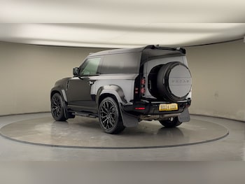 Used Land Rover Defender 90 2024 for sale - 76863664: Photo