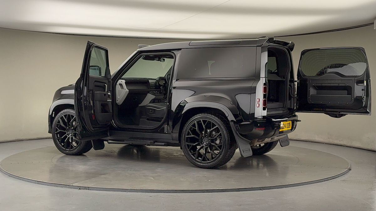 Used Land Rover Defender 90 2024 for sale - 76863664: Photo 50