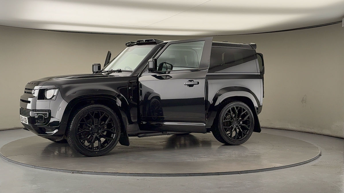 Used Land Rover Defender 90 2024 for sale - 76863664: Photo 53