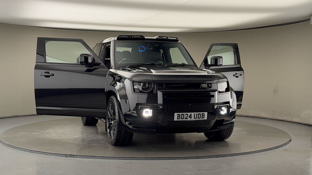 Used Land Rover Defender 90 2024 for sale - 76863664: Photo 57