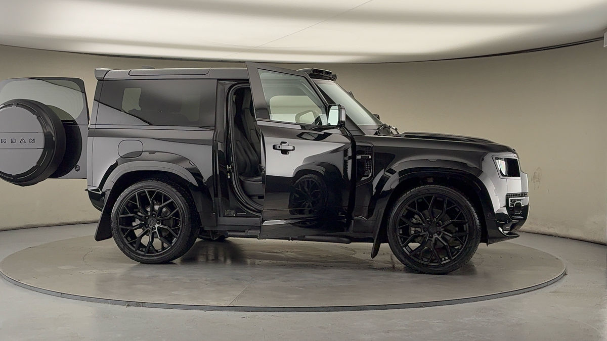 Used Land Rover Defender 90 2024 for sale - 76863664: Photo 60