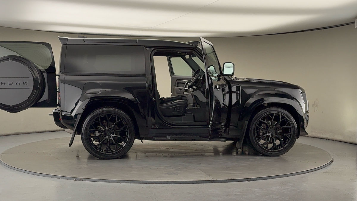 Used Land Rover Defender 90 2024 for sale - 76863664: Photo 61