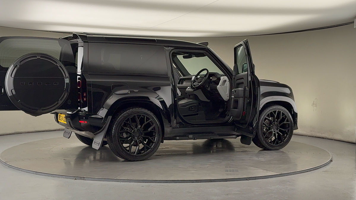 Used Land Rover Defender 90 2024 for sale - 76863664: Photo 62