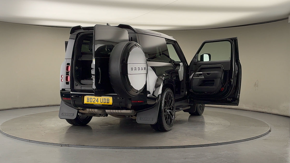 Used Land Rover Defender 90 2024 for sale - 76863664: Photo 64