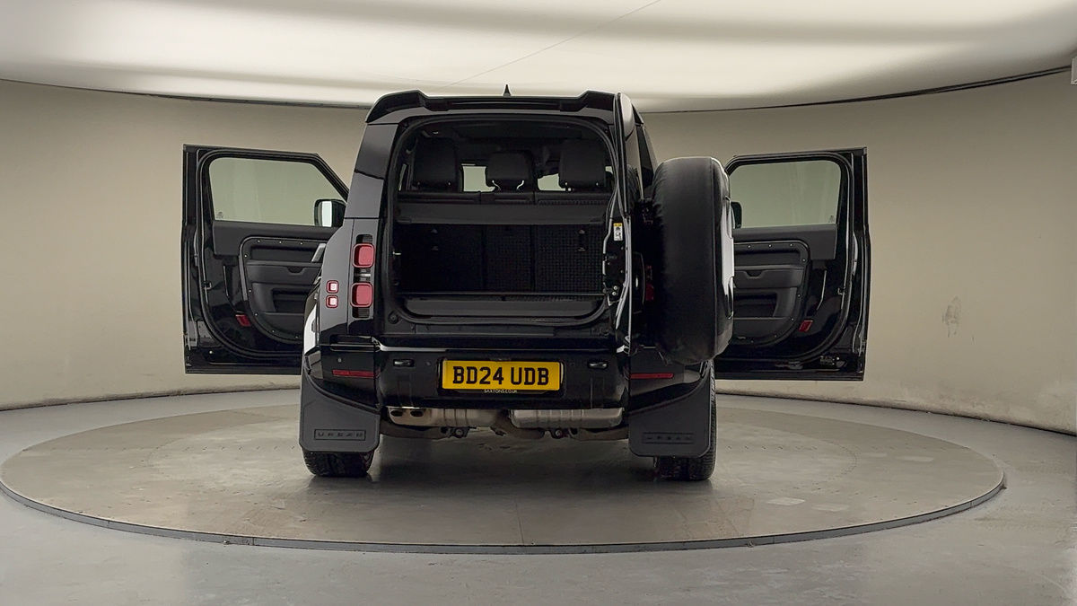 Used Land Rover Defender 90 2024 for sale - 76863664: Photo 65