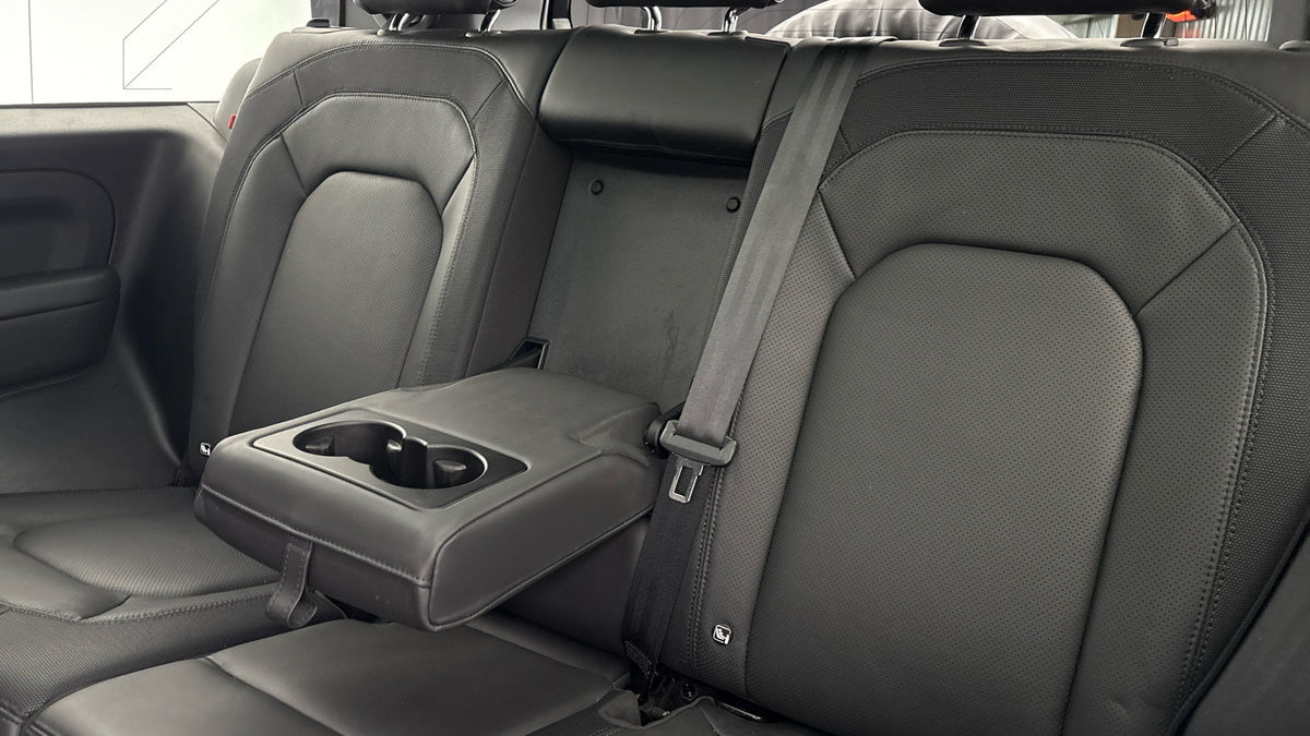 Used Land Rover Defender 90 2024 for sale - 76863664: Photo 9