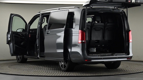 Used Mercedes-Benz V-Class 2023 for sale - 75123380: Photo 29