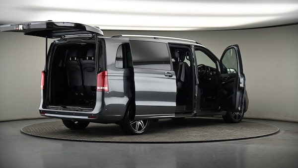 Used Mercedes-Benz V-Class 2023 for sale - 75123380: Photo 56