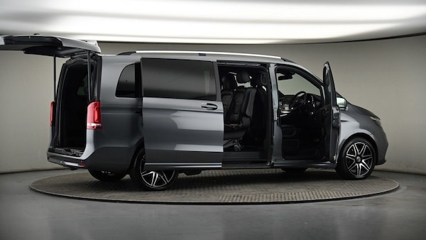 Used Mercedes-Benz V-Class 2023 for sale - 75123380: Photo 57