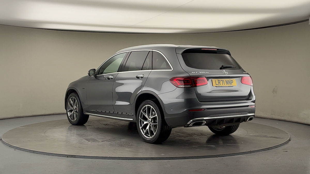 Used Mercedes-Benz GLC 2021 for sale - 76784701: Photo 2