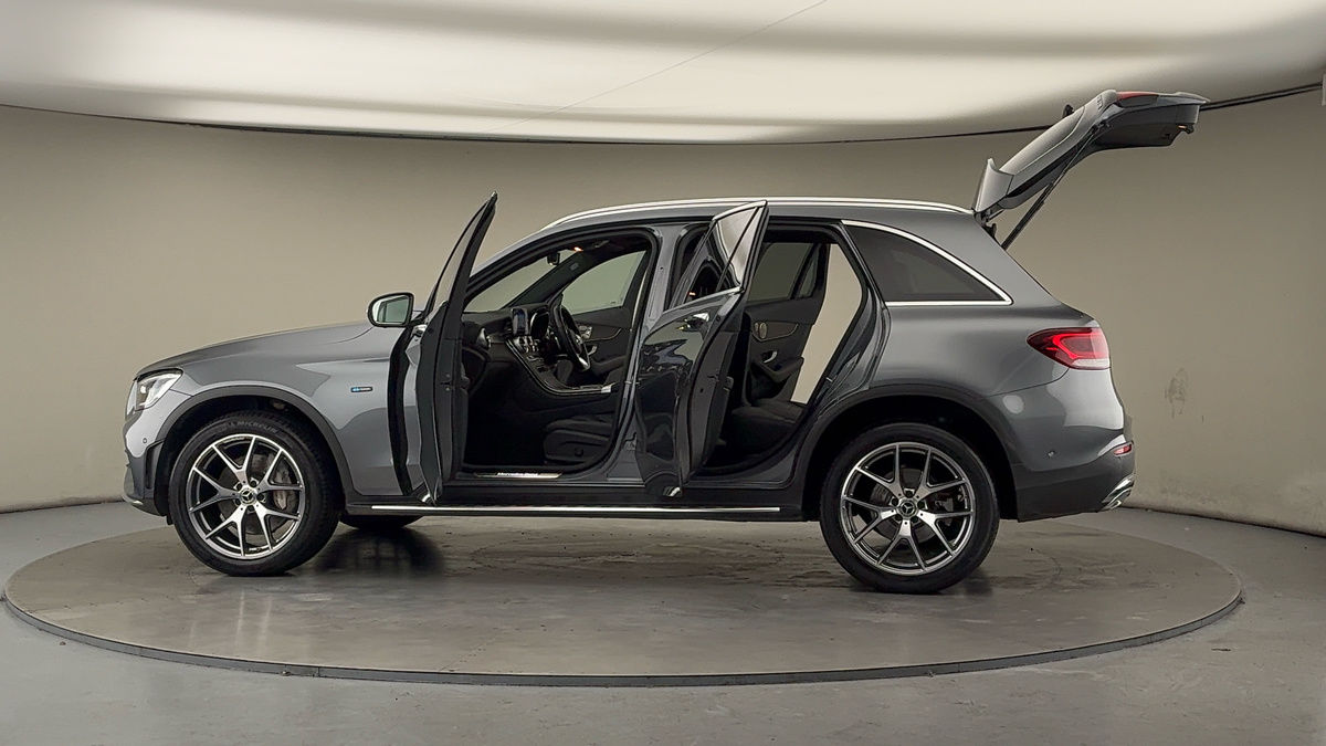 Used Mercedes-Benz GLC 2021 for sale - 76784701: Photo 46