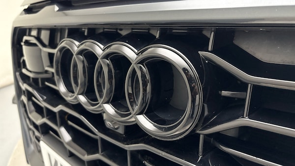 Used Audi RS Q8 2023 for sale - 76323899: Photo 48