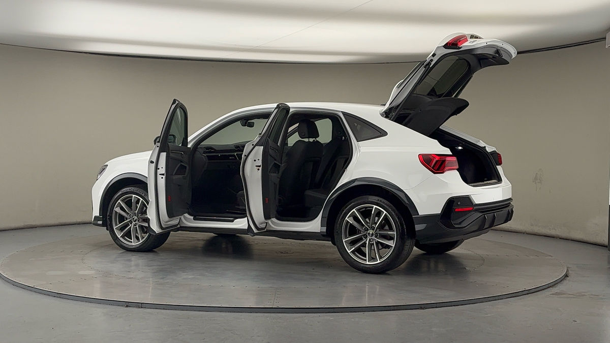 Used Audi Q3 2022 for sale - 77681547: Photo 45