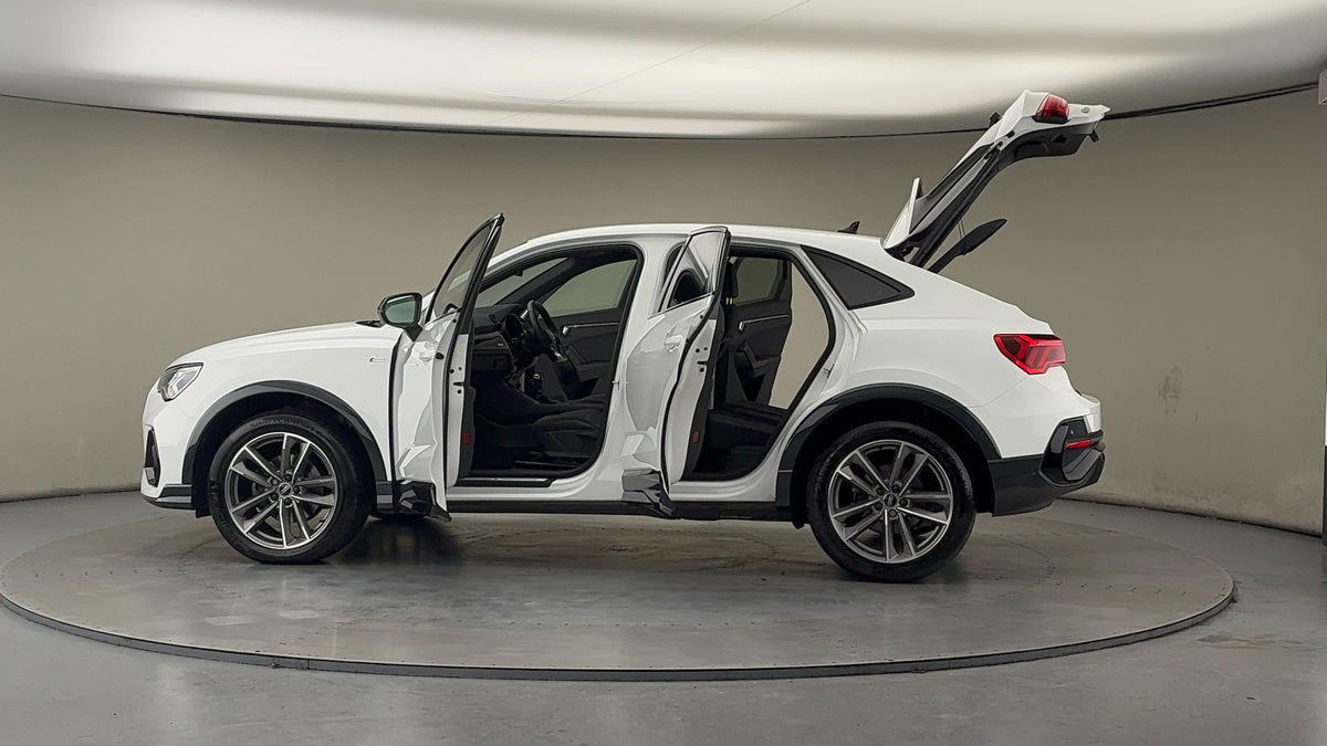 Used Audi Q3 2022 for sale - 77681547: Photo 46