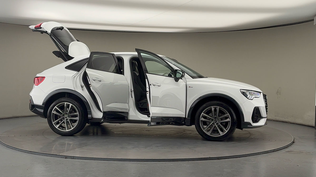 Used Audi Q3 2022 for sale - 77681547: Photo 55