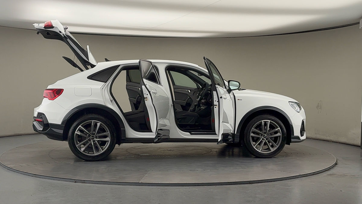 Used Audi Q3 2022 for sale - 77681547: Photo 56