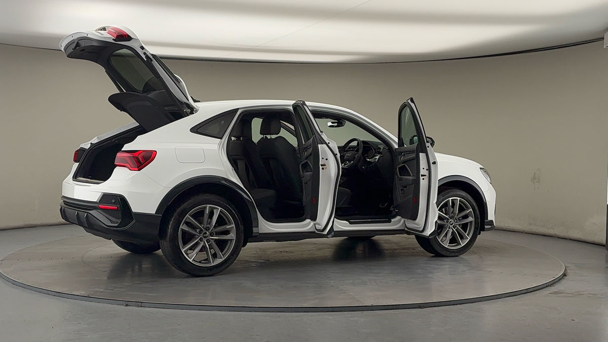 Used Audi Q3 2022 for sale - 77681547: Photo 57