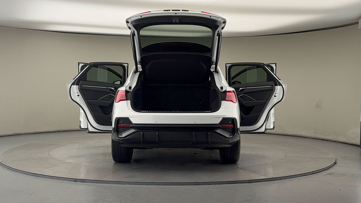 Used Audi Q3 2022 for sale - 77681547: Photo 60