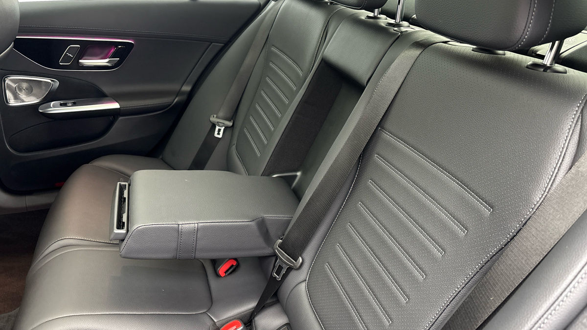 Used Mercedes-Benz C Class 2024 for sale - 78213243: Photo 9