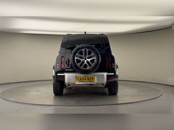 Used Land Rover Defender 2024 for sale - 78300136: Photo