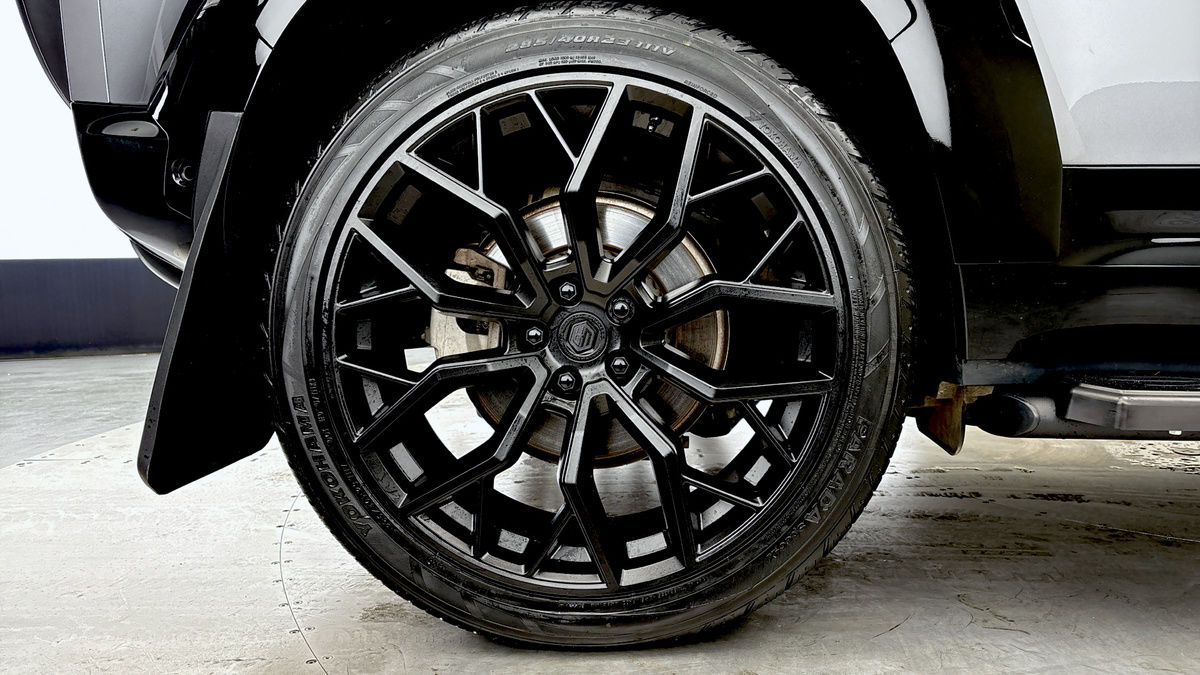 Used Land Rover Defender 110 2024 for sale - 76520963: Photo 10