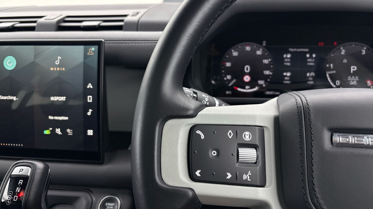 Used Land Rover Defender 110 2024 for sale - 76520963: Photo 13