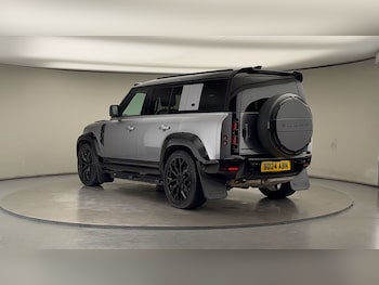 Used Land Rover Defender 110 2024 for sale - 76520963: Photo
