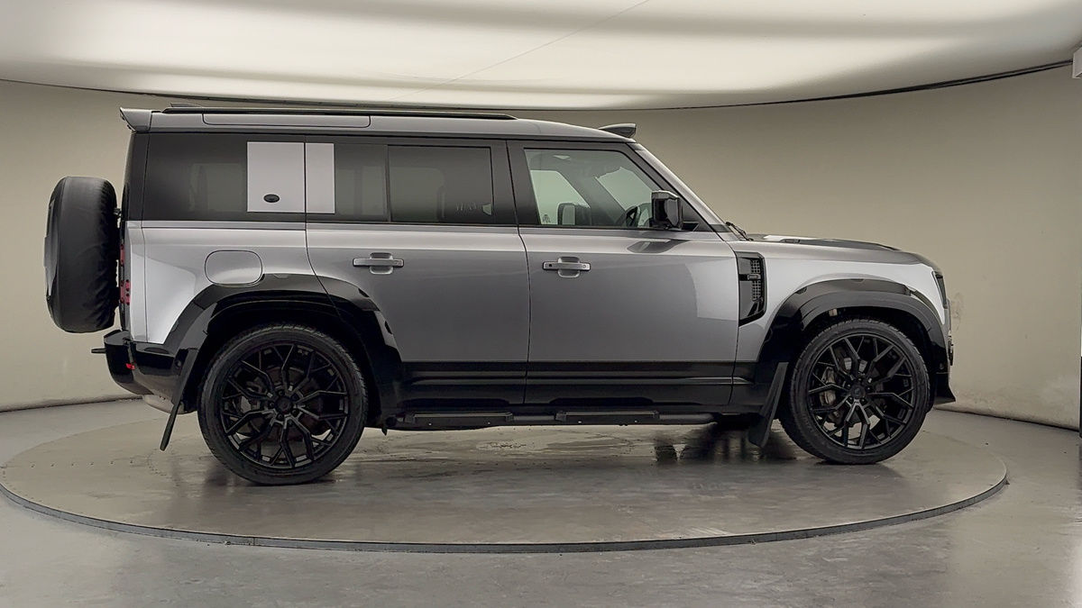 Used Land Rover Defender 110 2024 for sale - 76520963: Photo 44