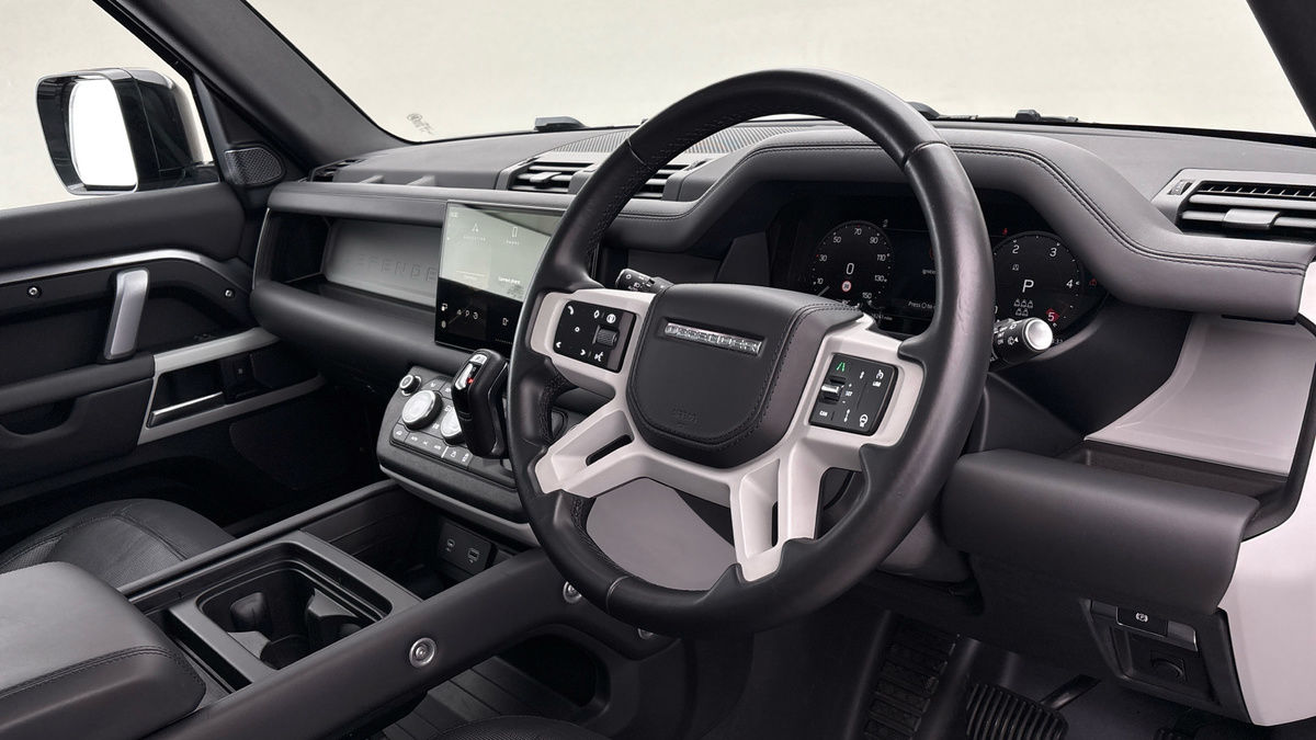 Used Land Rover Defender 110 2024 for sale - 76520963: Photo 5