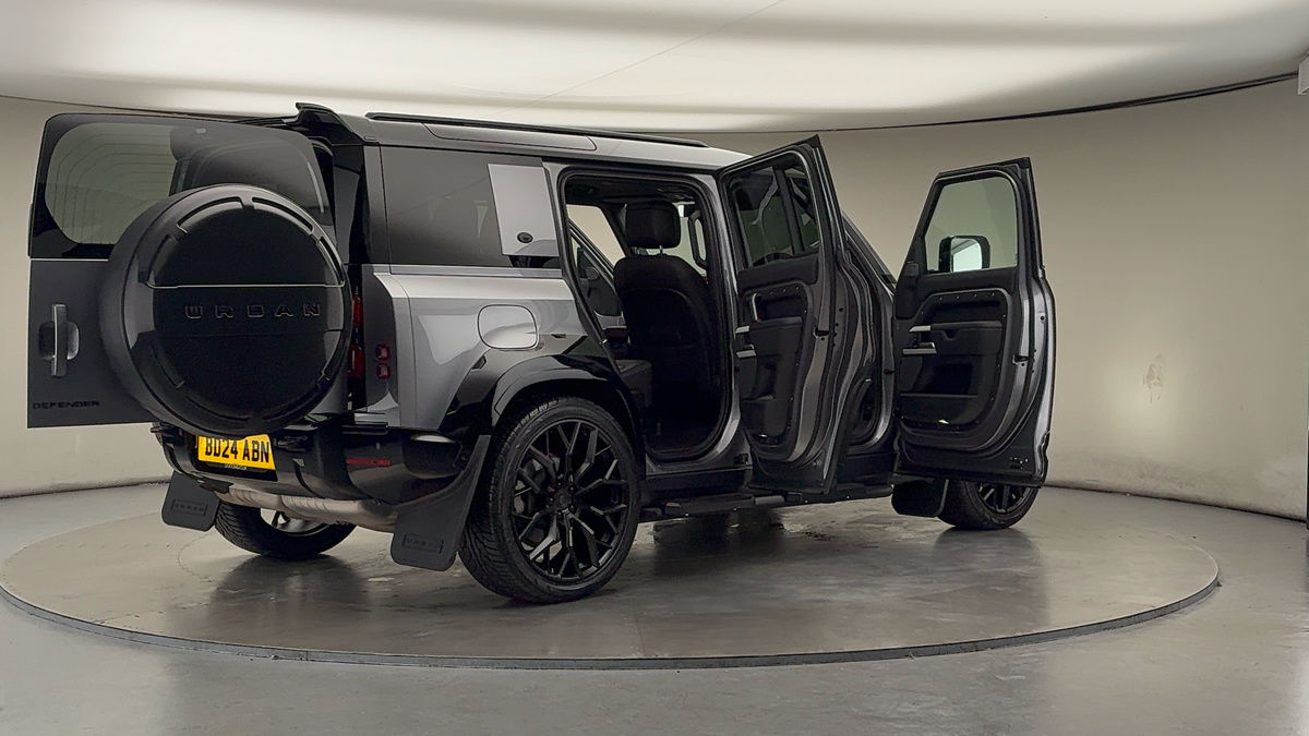 Used Land Rover Defender 110 2024 for sale - 76520963: Photo 65