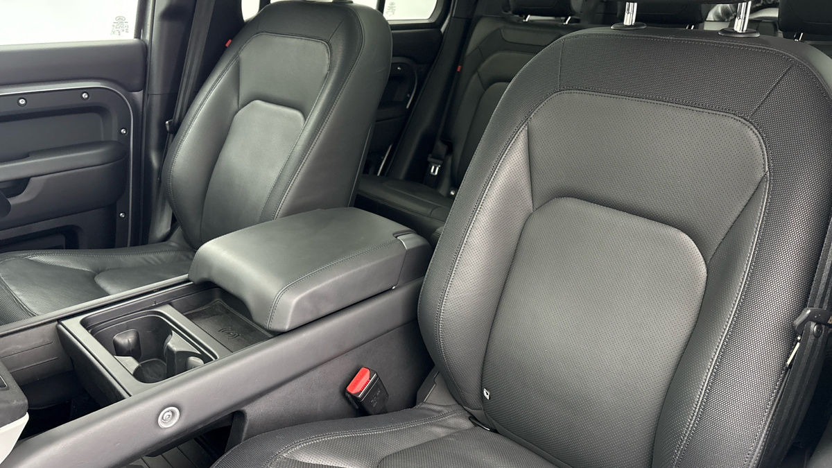 Used Land Rover Defender 110 2024 for sale - 76520963: Photo 7