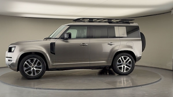 Used Land Rover Defender 110 2021 for sale - 76133299: Photo 28