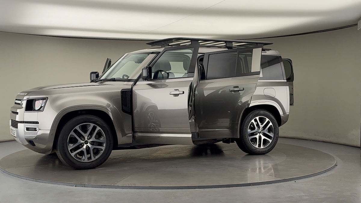 Used Land Rover Defender 110 2021 for sale - 76133299: Photo 48