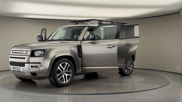 Used Land Rover Defender 110 2021 for sale - 76133299: Photo 49
