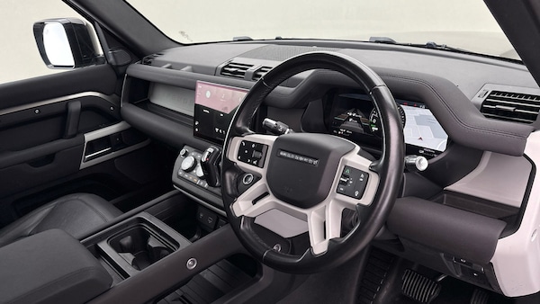 Used Land Rover Defender 110 2021 for sale - 76133299: Photo 5