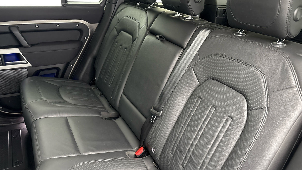 Used Land Rover Defender 110 2021 for sale - 76133299: Photo 8