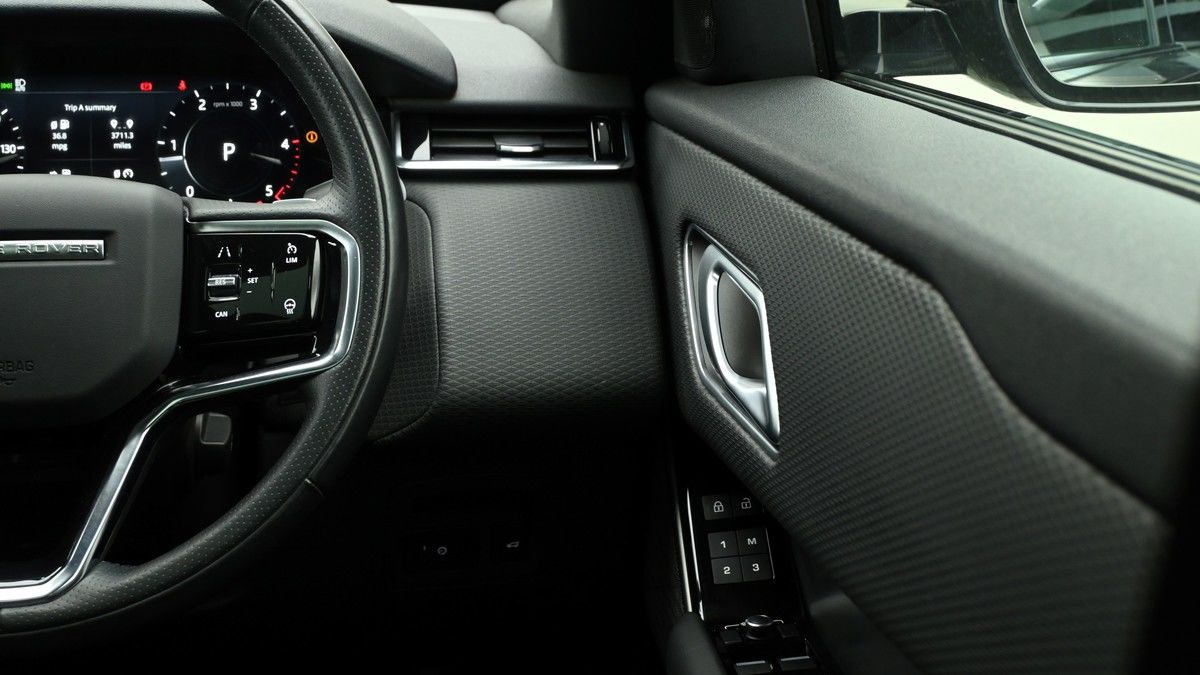 Used Land Rover Range Rover Velar 2021 for sale - 76313383: Photo 31