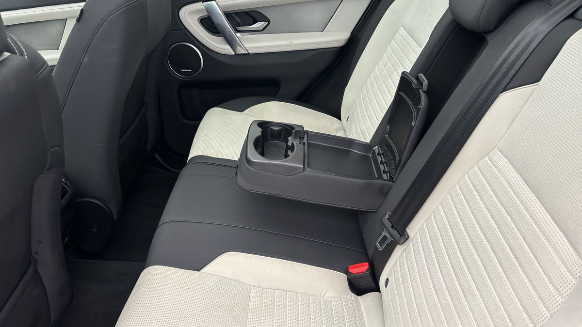 Used Land Rover Discovery Sport 2023 for sale - 76387091: Photo 9
