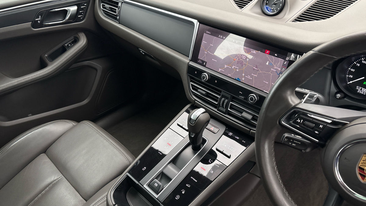 Used Porsche Macan 2021 for sale - 77288790: Photo 18