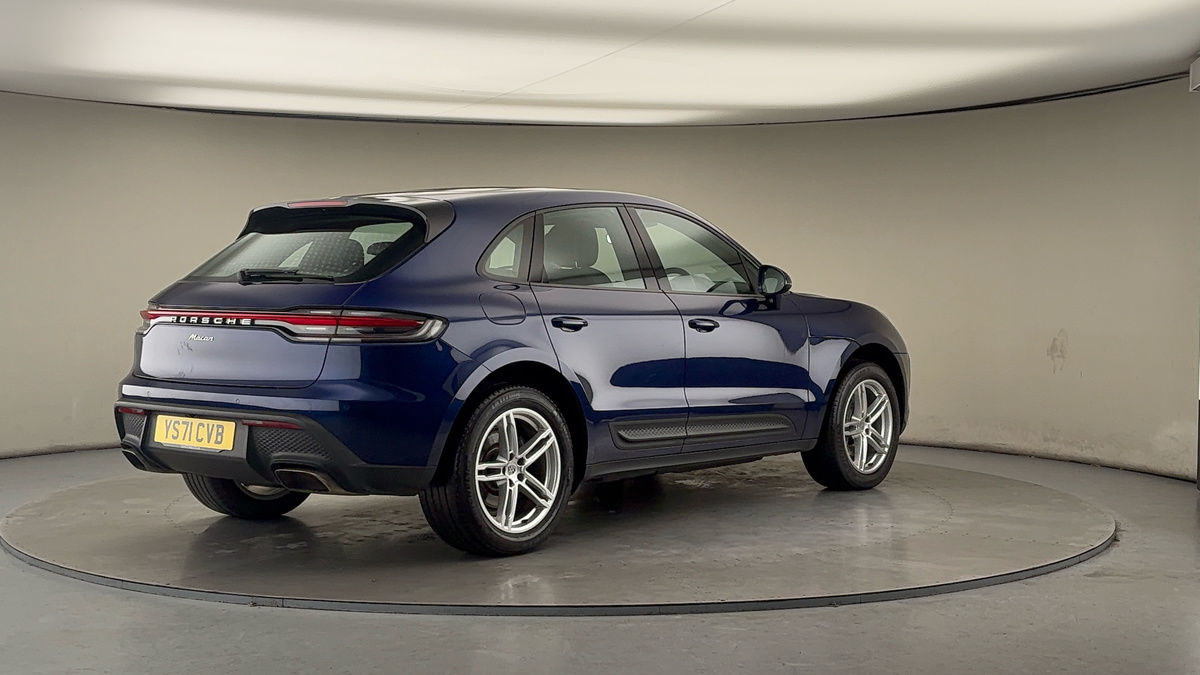 Used Porsche Macan 2021 for sale - 77288790: Photo 21