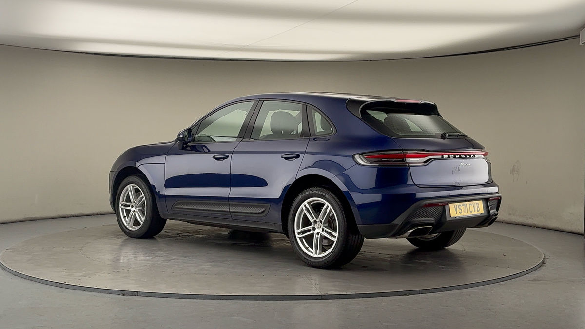 Used Porsche Macan 2021 for sale - 77288790: Photo 26