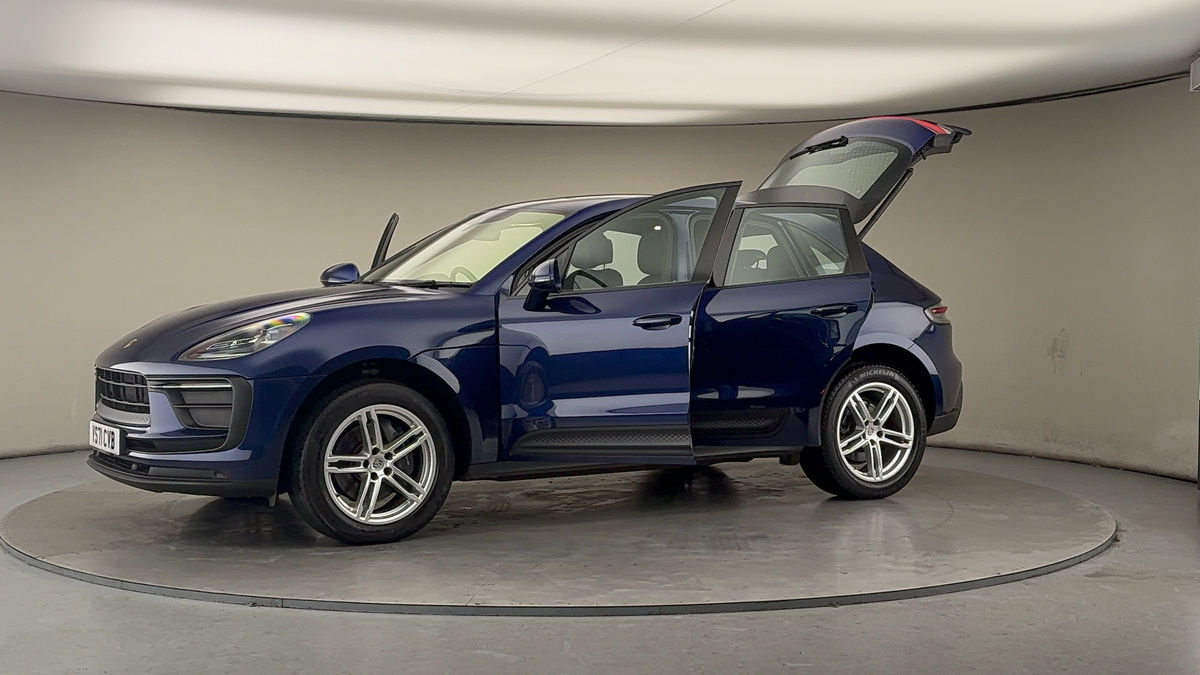 Used Porsche Macan 2021 for sale - 77288790: Photo 49