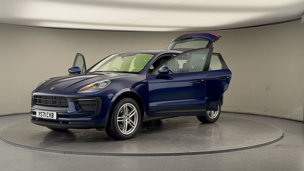 Used Porsche Macan 2021 for sale - 77288790: Photo 50